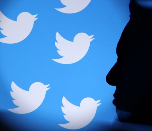 Twitter Blue With Gold, Grey, Blue Check Marks Vindo em 2 de Dezembro